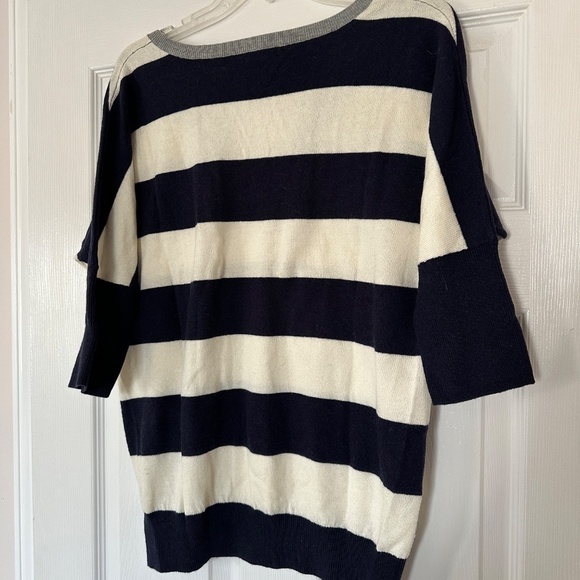 Short Sleeve Striped Sweater S - Picture 3 of 7